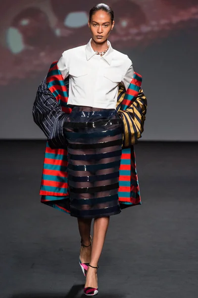 Look 49